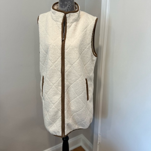 Lauren Ralph Lauren Women’s Large Diamond Quilted.  Faux Fur. Full Zip Long Vest - Picture 13 of 16